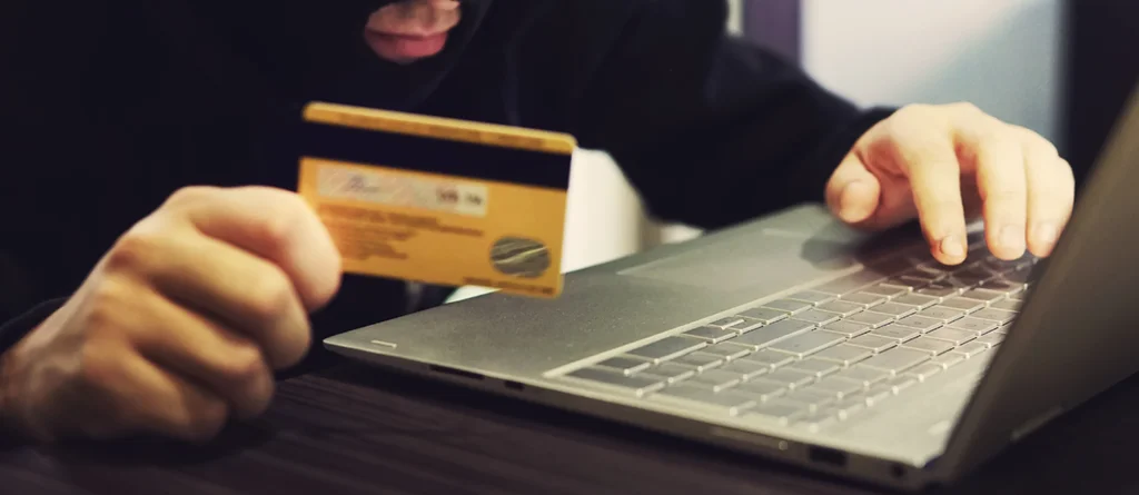 Umre Dolandırıcılığına DİKKAT!